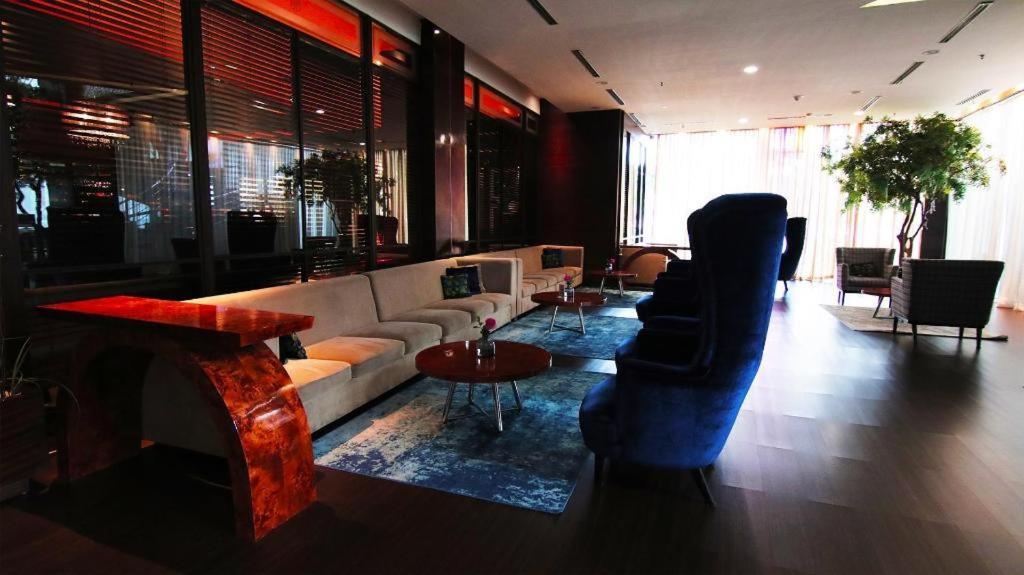 The Arista Hotel Palembang Esterno foto