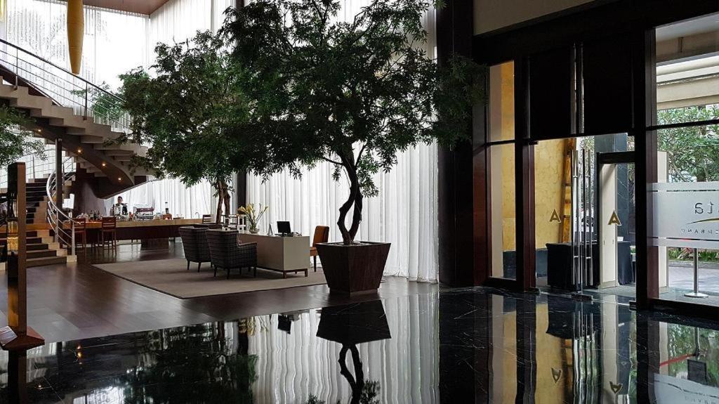 The Arista Hotel Palembang Esterno foto