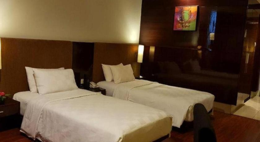 The Arista Hotel Palembang Esterno foto